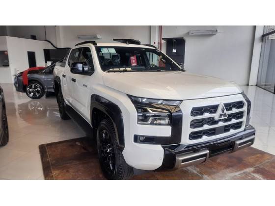 MITSUBISHI TRITON 2.4 BITURBO DIESEL CD KATANA 4X4 AUTOMÁTICO